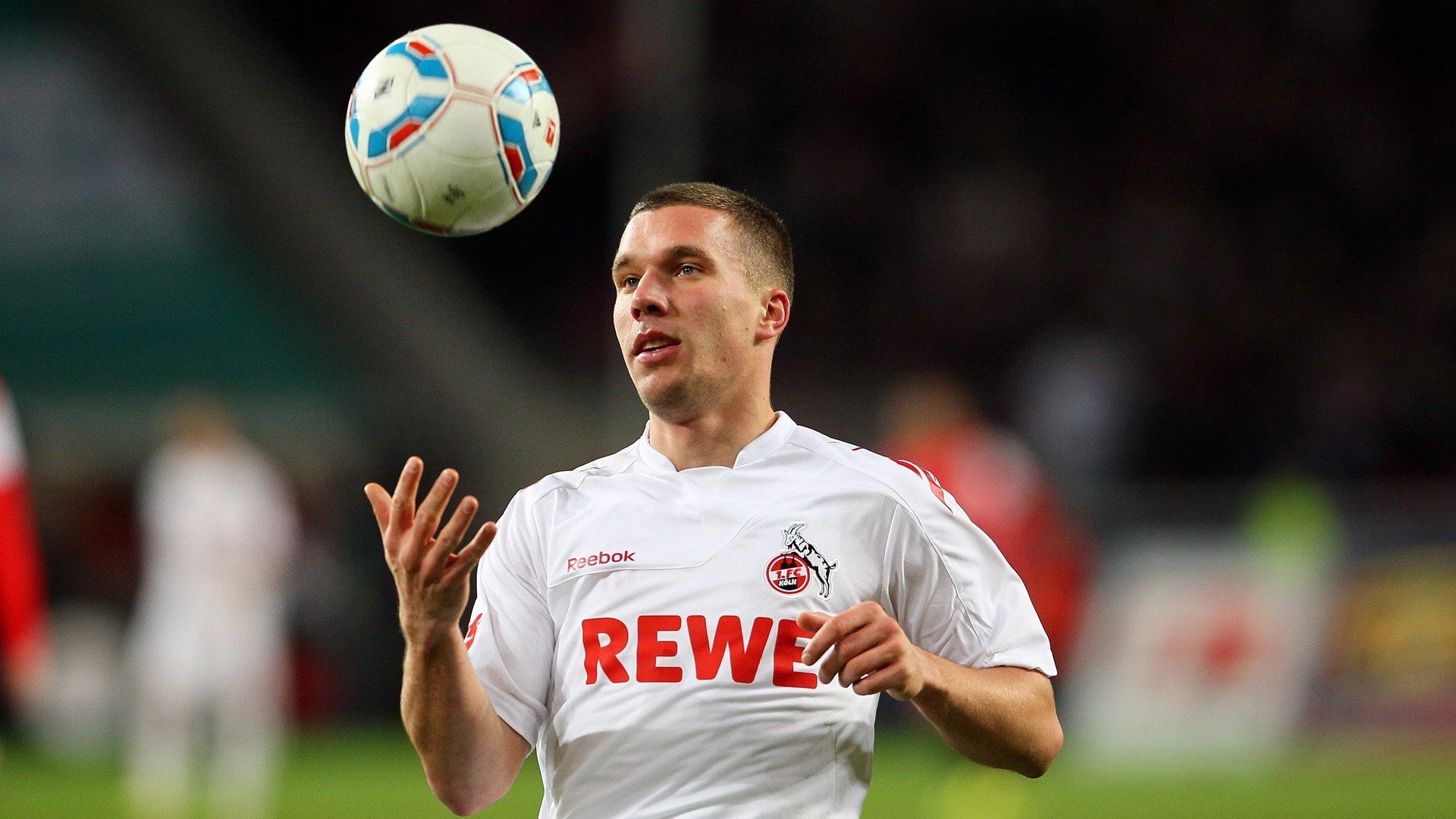 _赛事奖杯争夺战：激烈角逐，精彩不断_，奖杯比赛