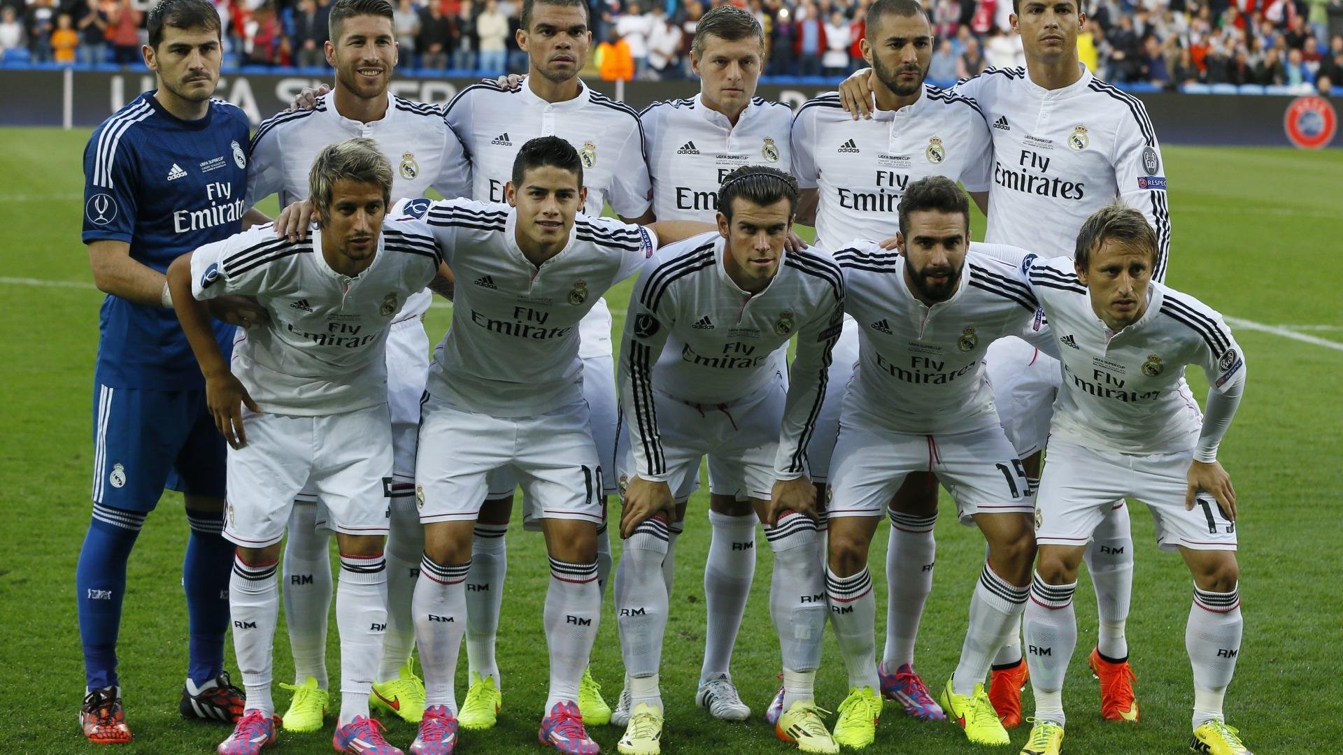 “青少年足球明星巡展在全国多个城市精彩上演”，全国青少年足球最佳阵容