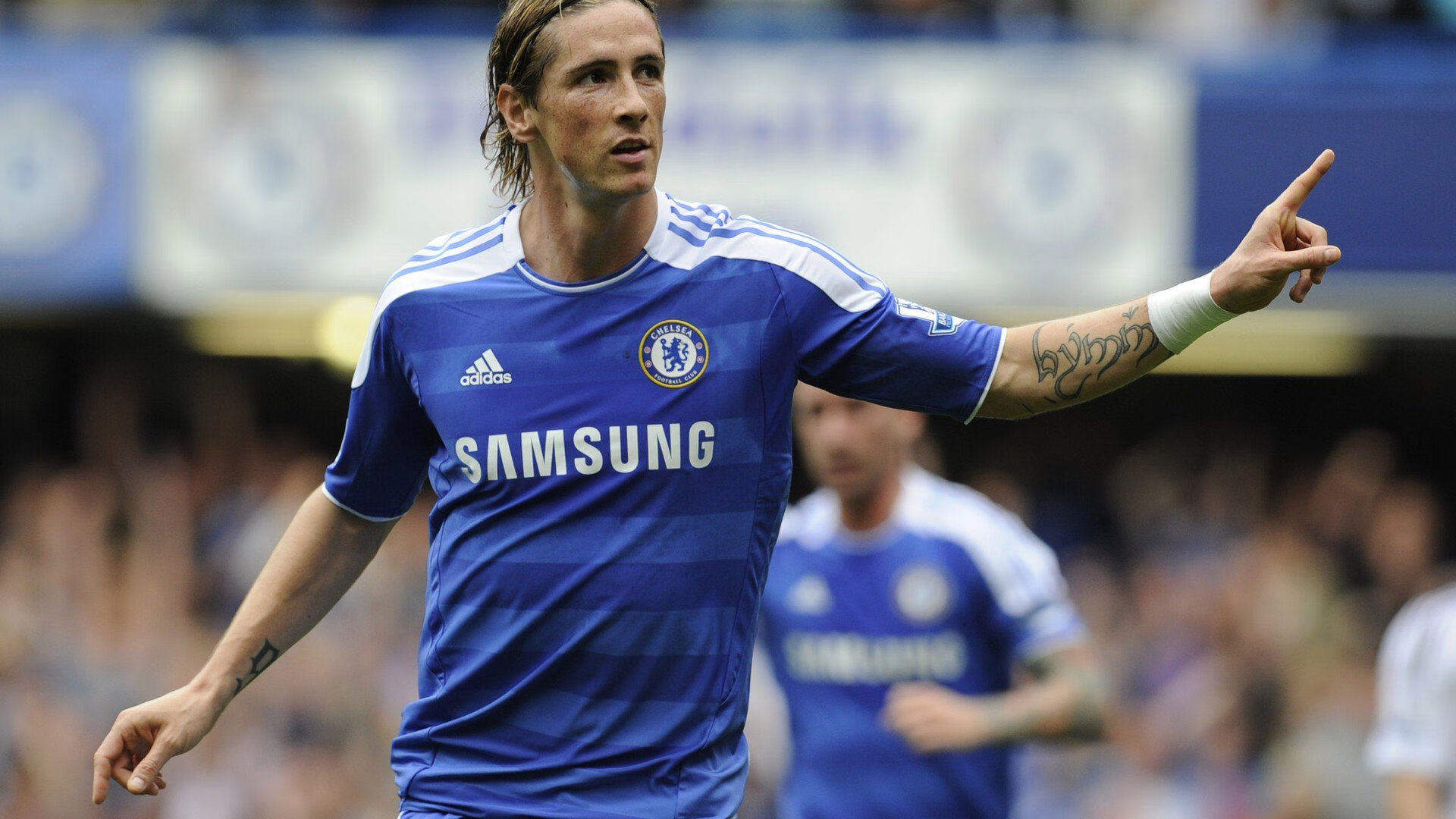 丹麦中场传射建功，助球队晋级八强，丹麦比赛中止