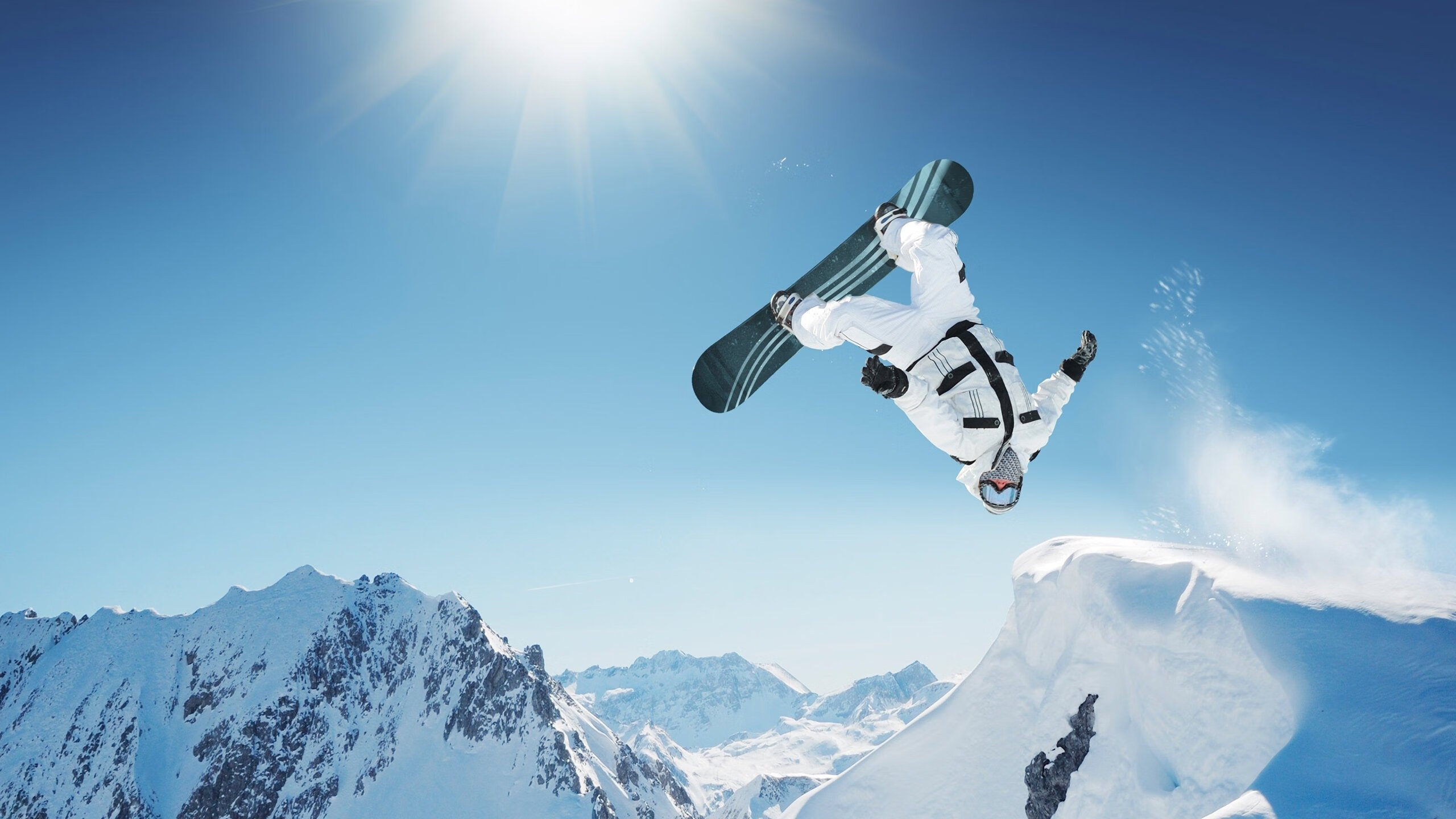 日本队创造多次进球机会，日本进球不越位吗